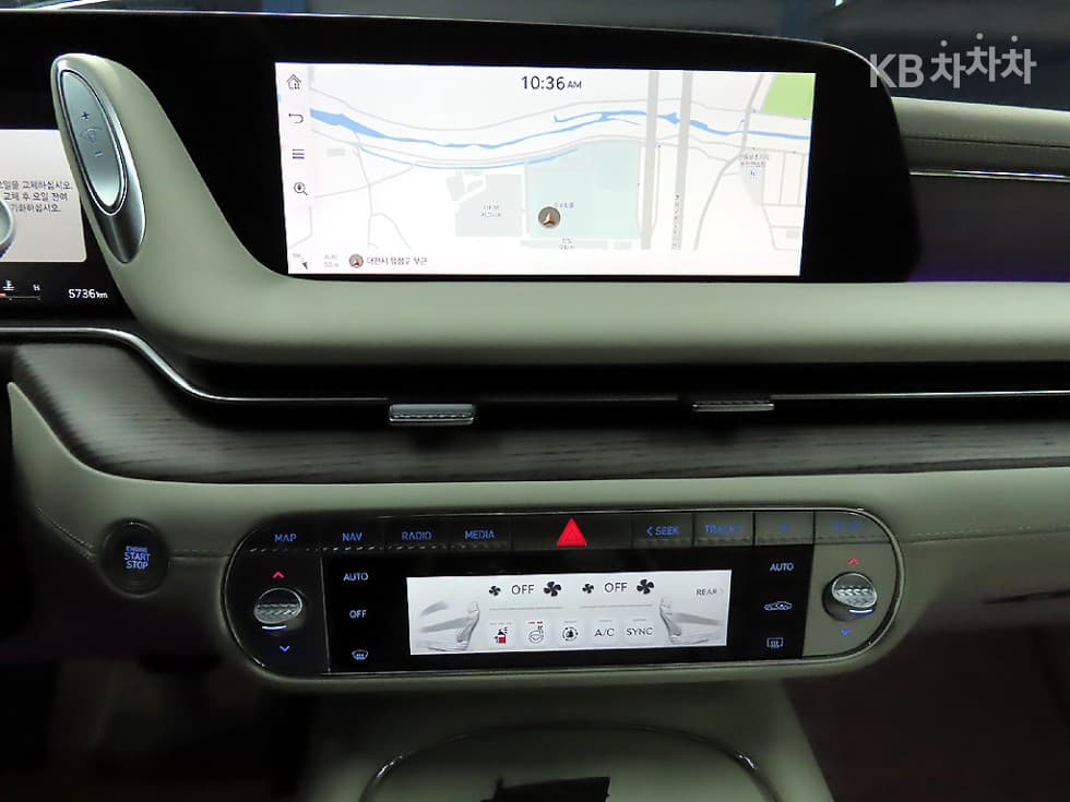 جينيسيس - G90 | 3.5T AWD Base 15