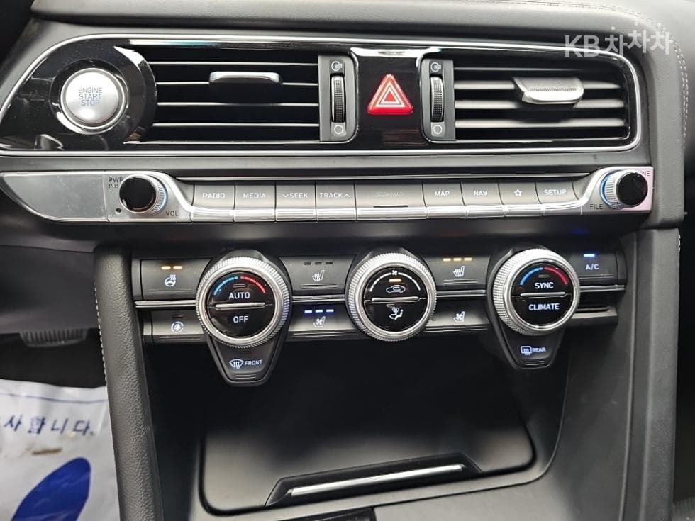 جينيسيس - G70 | 2.0T AWD Advanced 10