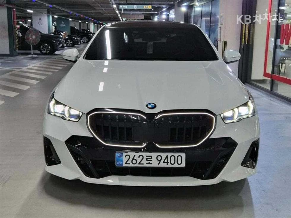 BMW - 5-Series | New 520 M Sport 2