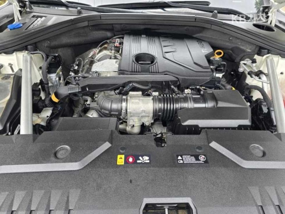 Genesis - GV70 | Diesel 2.2 2WD 9