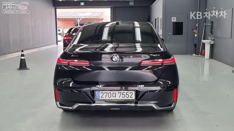 BMW - 7-Series | 740 xDrive M Sport 4