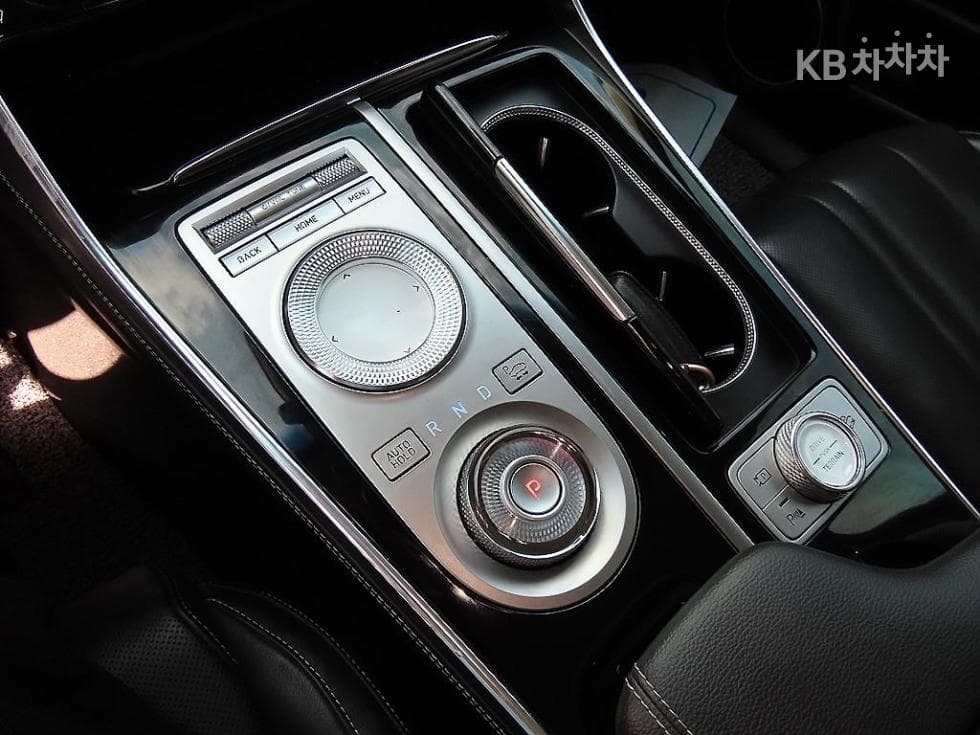 جينيسيس - GV80 | 3.0 Diesel AWD 10