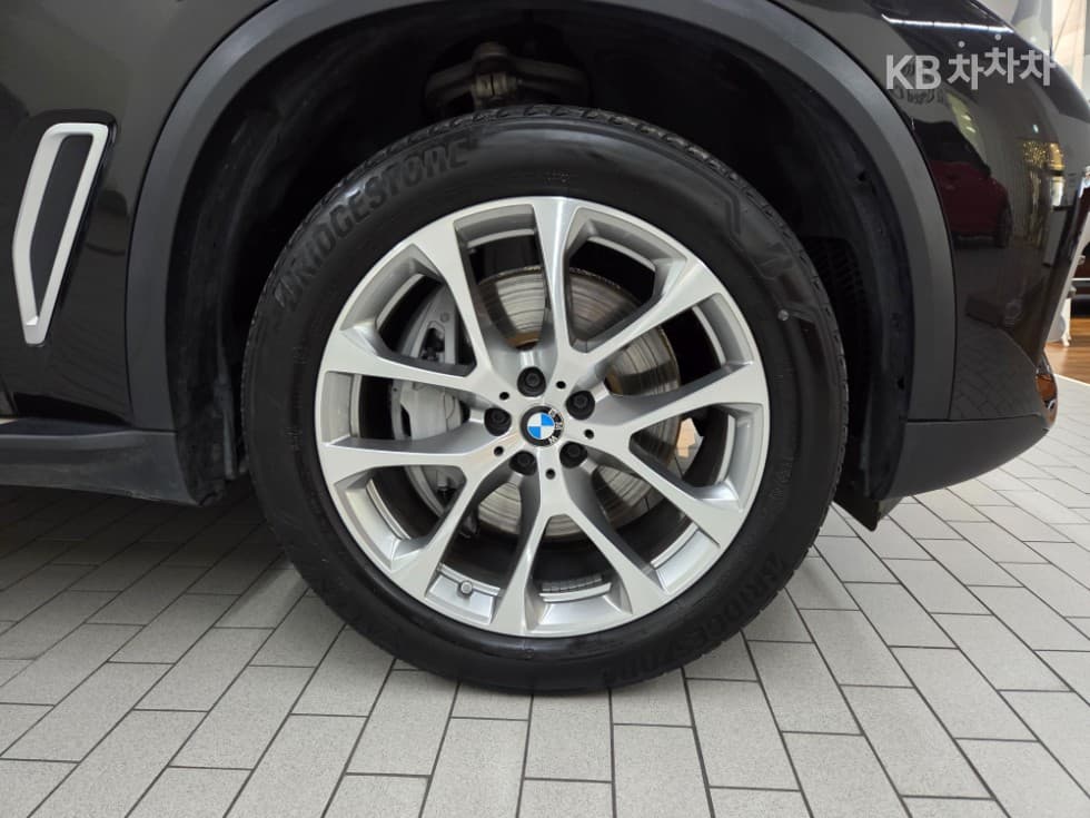BMW - X5 | xDrive 45 xLine 5