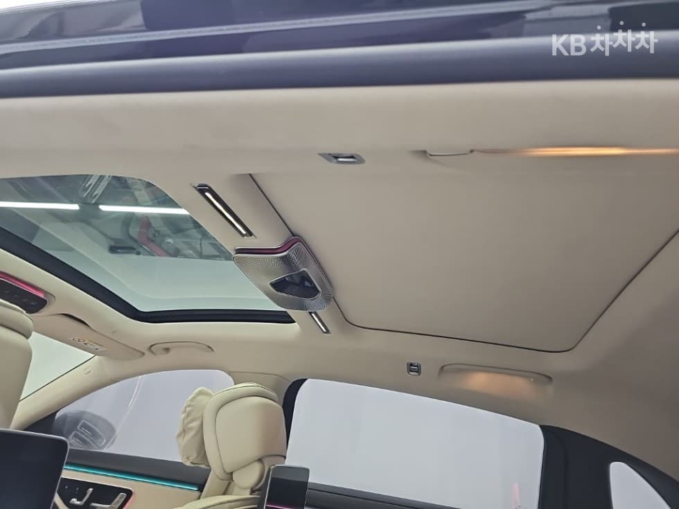 Mercedes-Benz - S-Class | Maybach S680 4Matic Base 15