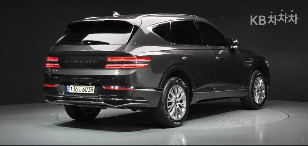 جينيسيس - GV80 | 2.5 Turbo Gasoline 2WD 3