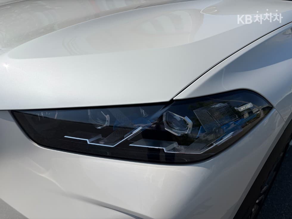 BMW - X5 | xDrive 40 xLine 8