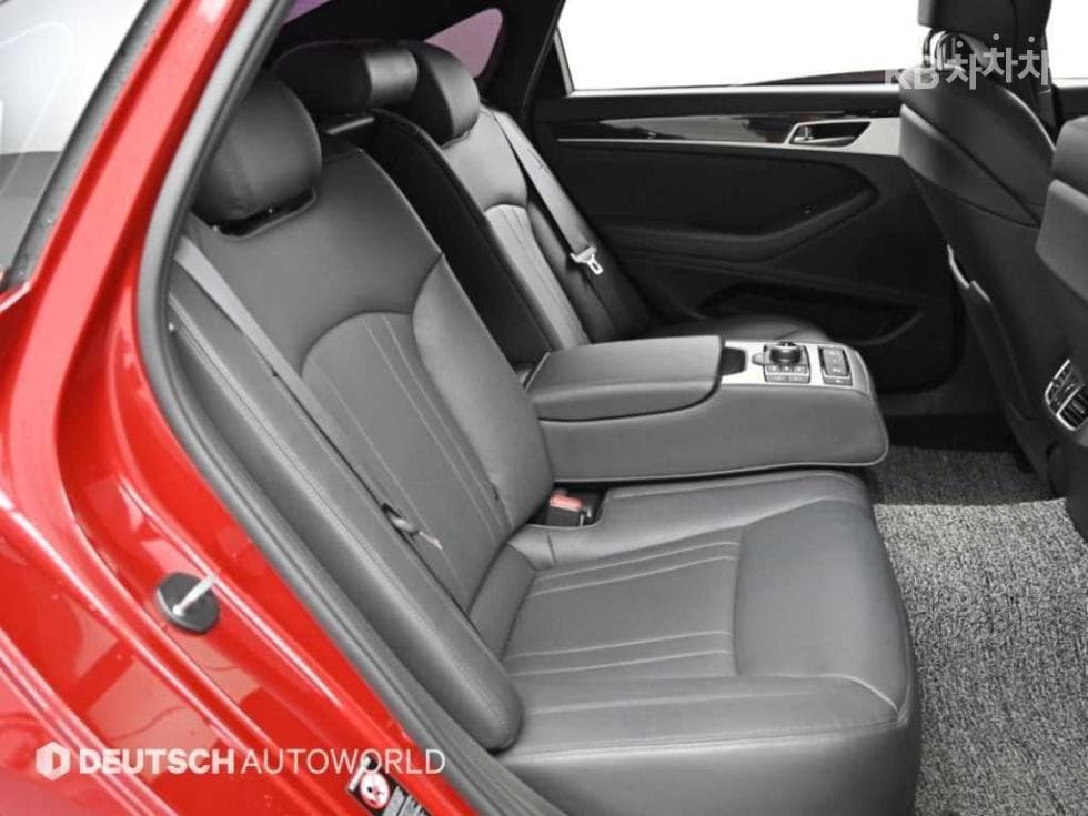 Genesis - G80 | 3.3 GDI AWD Luxury Special 12