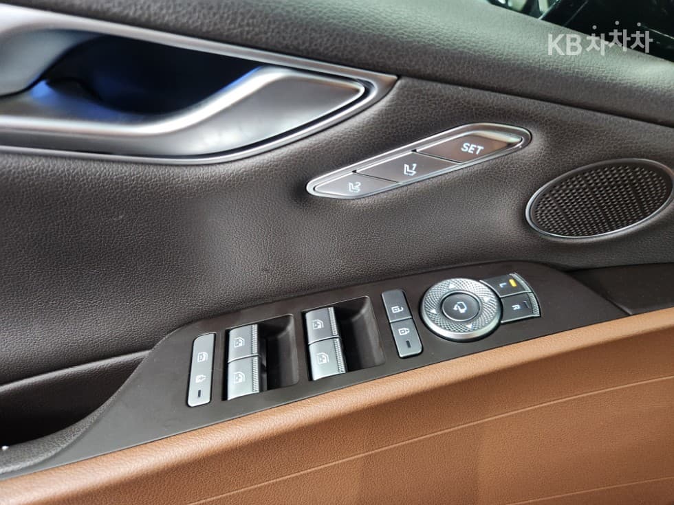 Genesis - G80 | 2.5 T-GDi 2WD 19