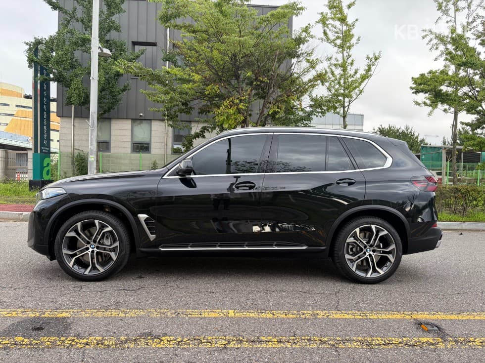 BMW - X5 | xDrive 50 xLine 21