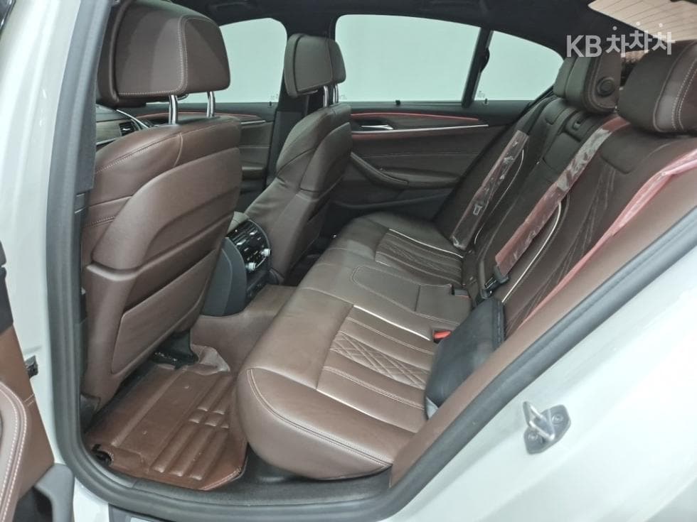 BMW - 5-Series | All New 530 M Sport Plus 12