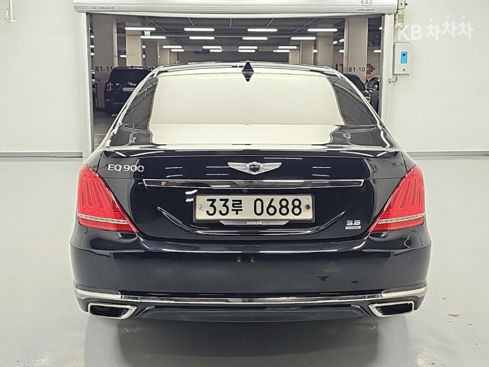 Genesis - EQ900 | 3.8 GDI AWD Luxury 3