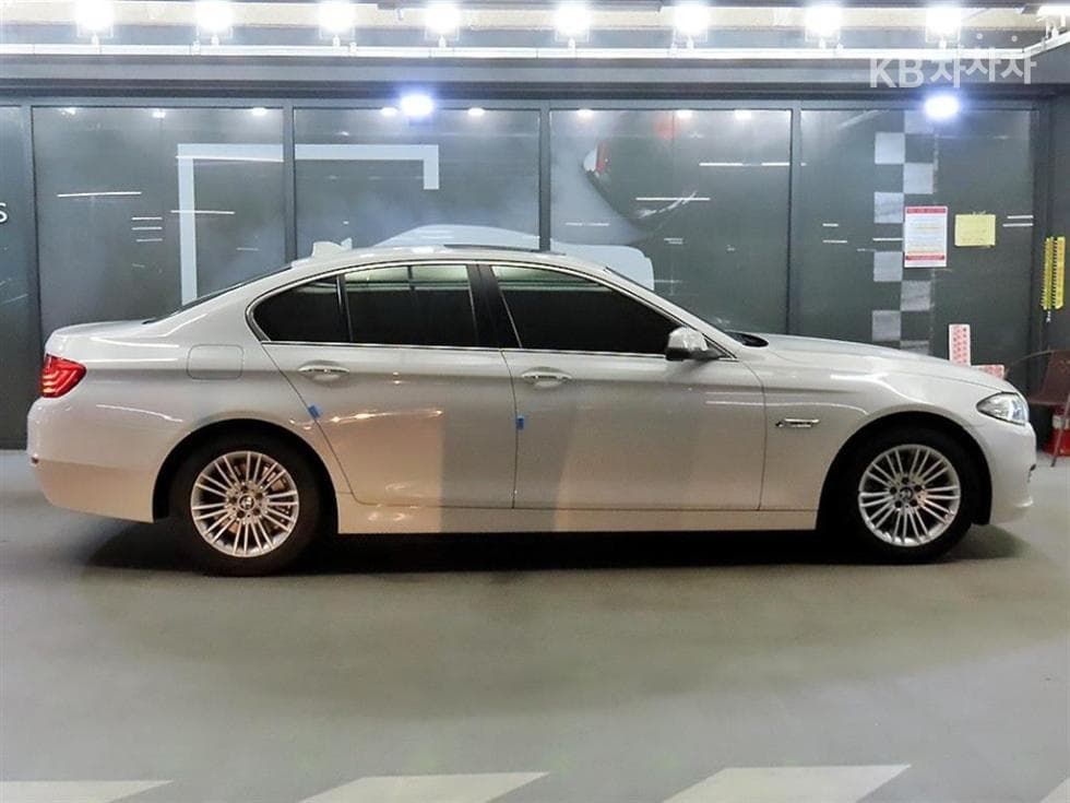 BMW - 5-Series | New 520 xDrive F10(10~16Year) 3