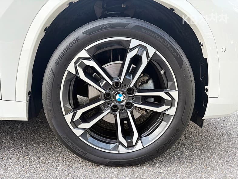 BMW - X1 | xDrive20 M Sport 12