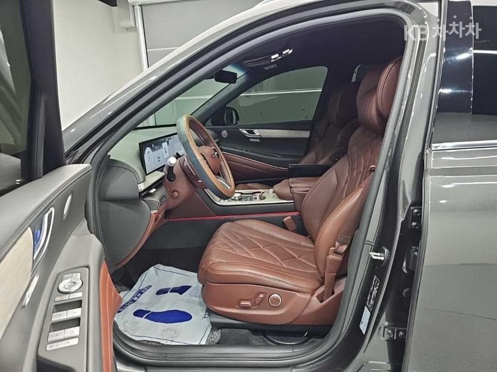 جينيسيس - GV80 | 2.5 Turbo Gasoline AWD 11