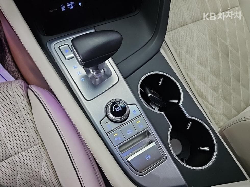 Genesis - G70 | SPORT 3.3T SPORT AWD Prestige 8