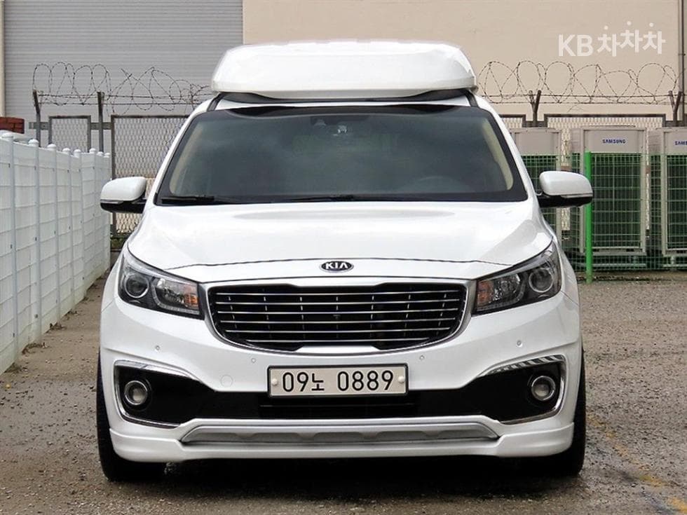 Kia Carnival