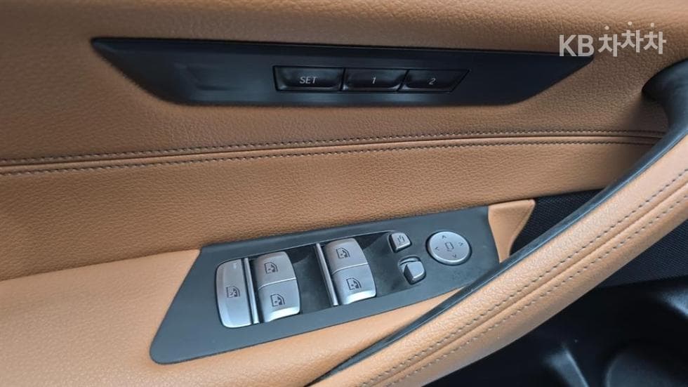 BMW - 5-Series | All New 520 M Sport 17