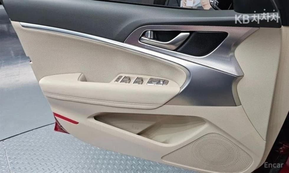 Genesis - G70 | The New 2.0T Standard 8