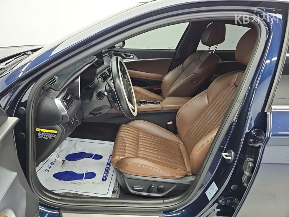 Genesis - G70 | 2.0T Elite 11