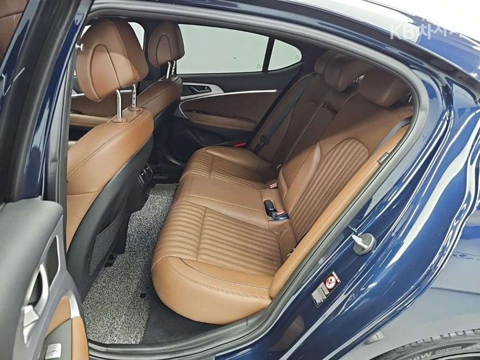 Genesis - G70 | 2.0T Elite 12