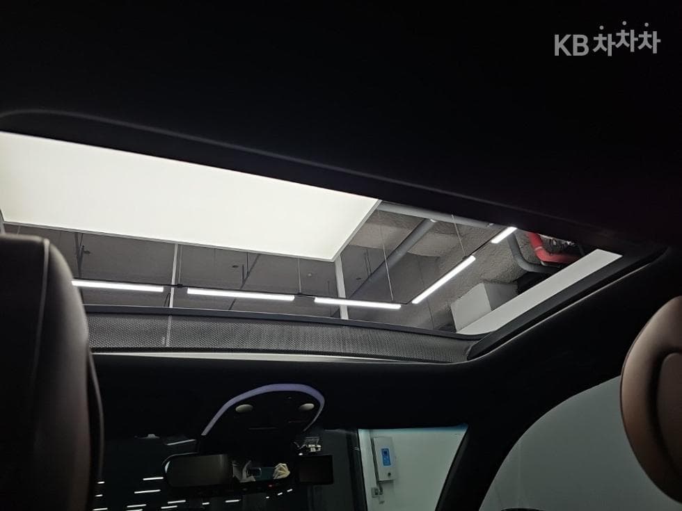 Genesis - G70 | 2.0T Elite 15