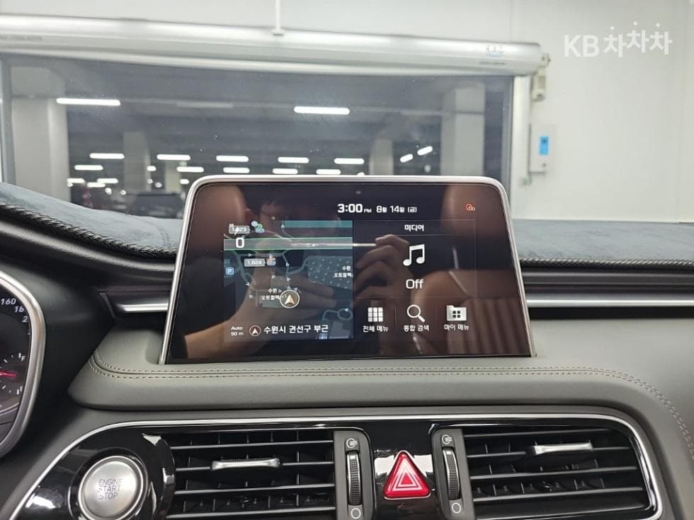 Genesis - G70 | 2.0T Elite 16