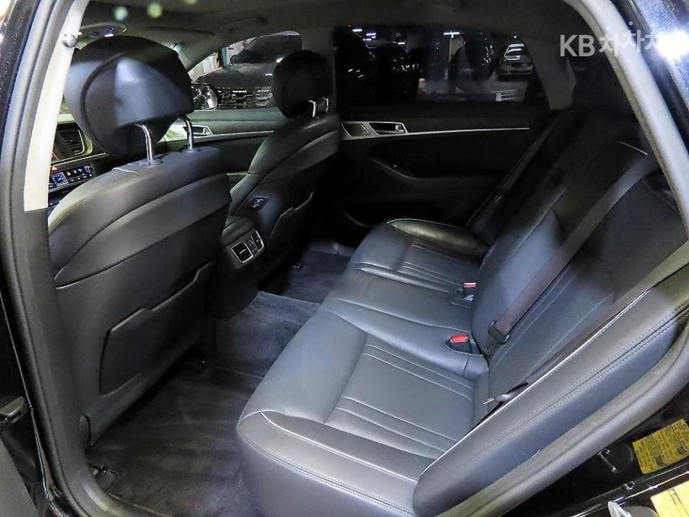 Genesis - G80 | 3.8 GDI AWD Prestige 7