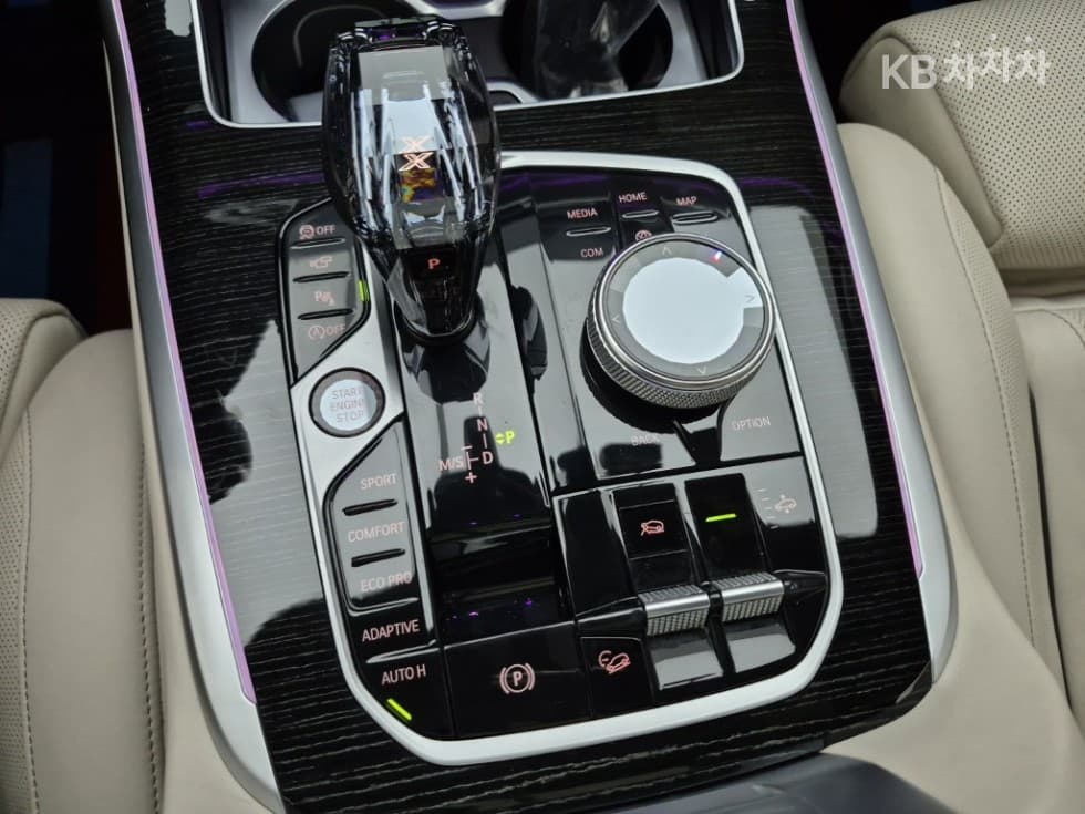 BMW - X7 | xDrive 40 M Sport 8