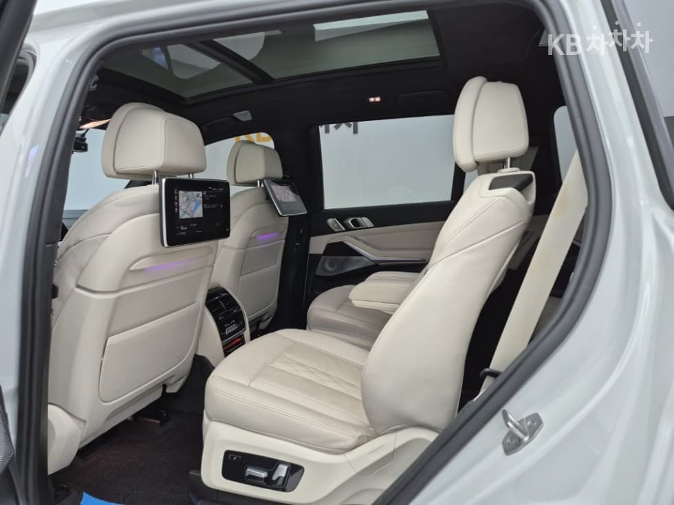 BMW - X7 | xDrive 40 M Sport 12