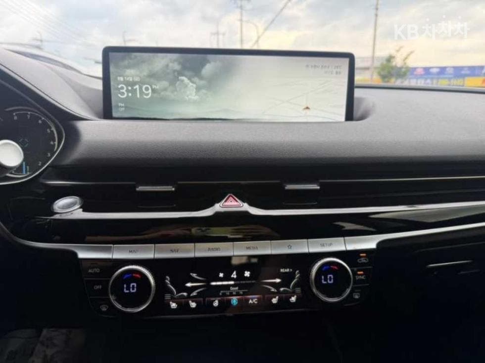 Genesis - G80 | 2.5 T-GDi AWD 12
