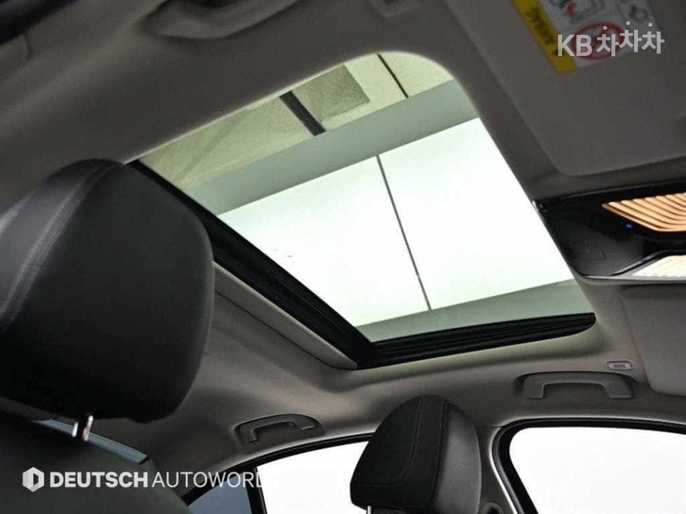 BMW - 3-Series | 330 Luxury 19