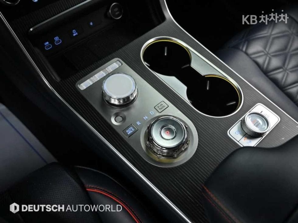 Genesis - GV80 Coupe | 2.5 Gasoline Turbo AWD Base 9