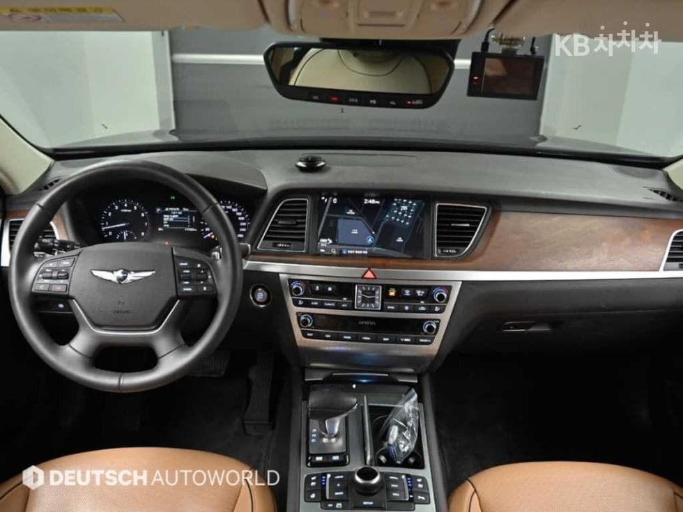 Genesis - G80 | 3.3 GDI Premium Luxury 7