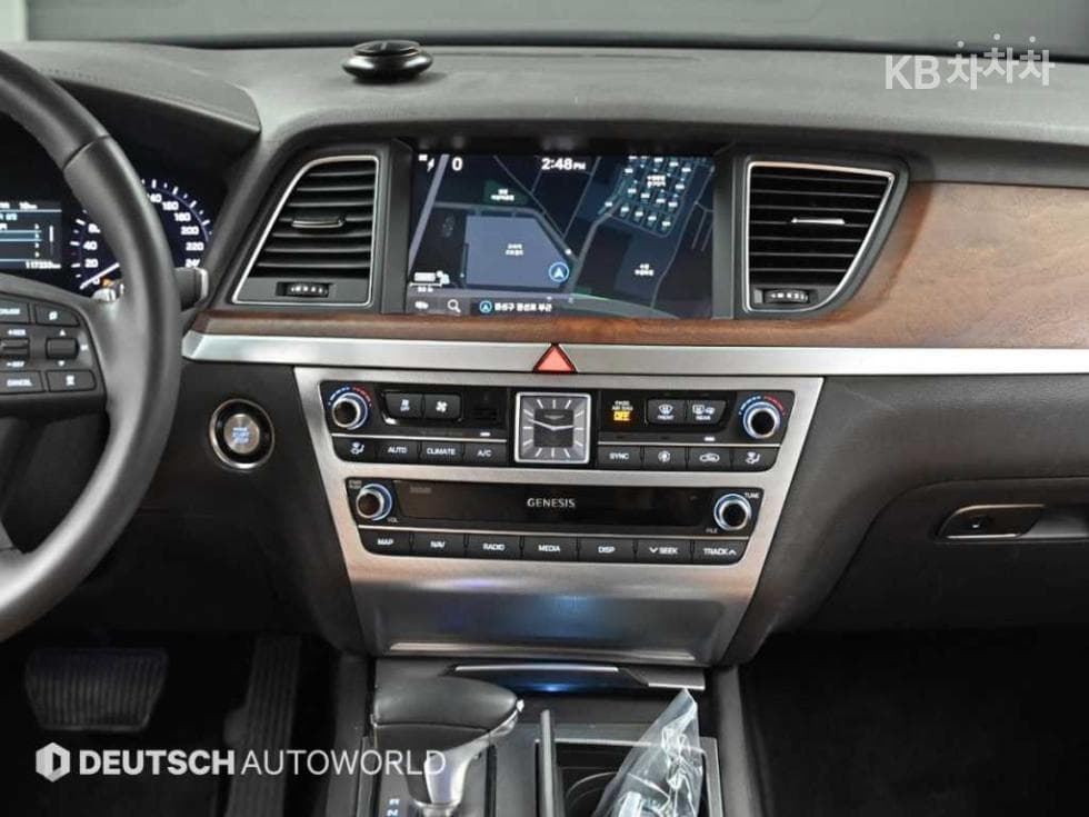 Genesis - G80 | 3.3 GDI Premium Luxury 14
