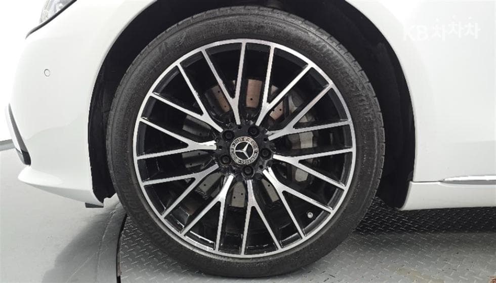 Mercedes-Benz - S-Class | S580L 4Matic Base 5