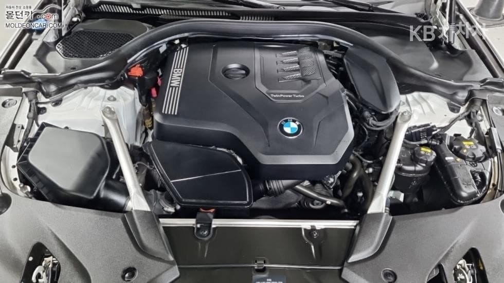 BMW - 5-Series | All New 530 xDrive Luxury Plus 8