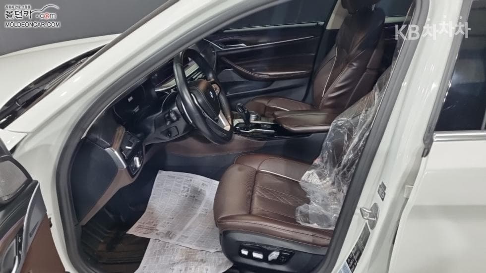 BMW - 5-Series | All New 530 xDrive Luxury Plus 9
