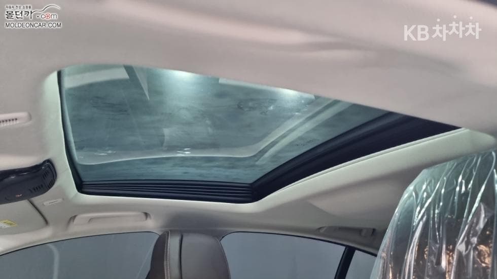 BMW - 5-Series | All New 530 xDrive Luxury Plus 16
