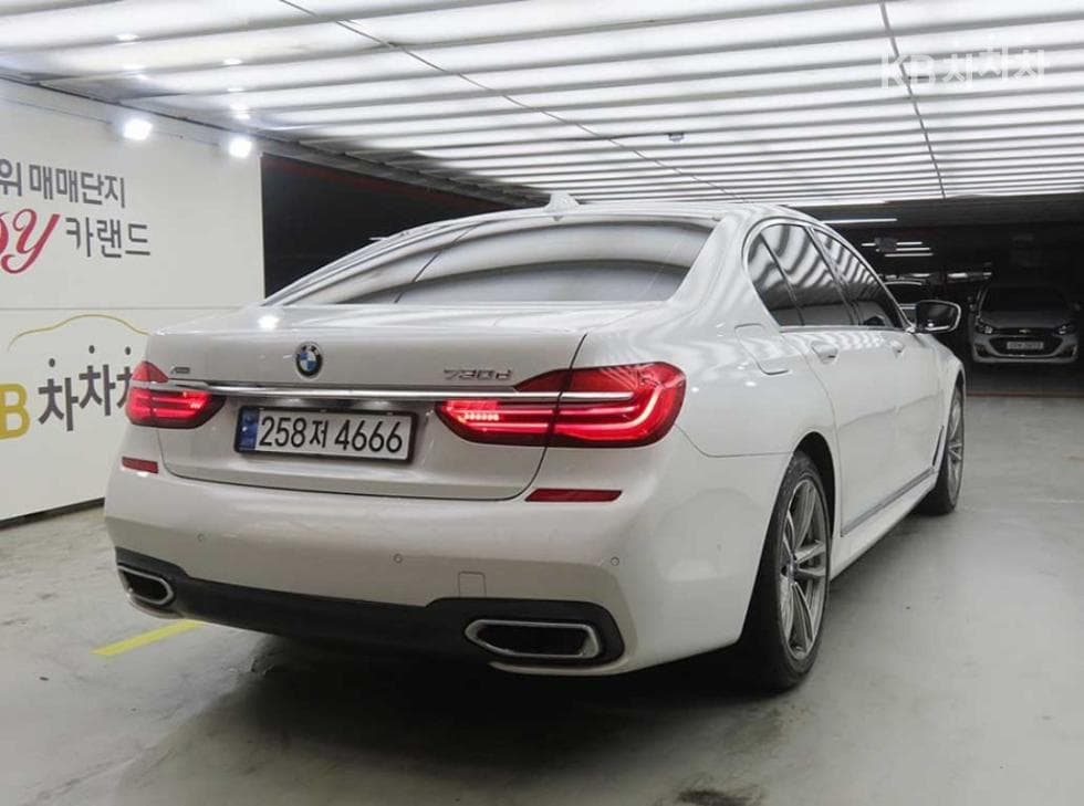 BMW - 7-Series | 730 xDrive M Sport 3