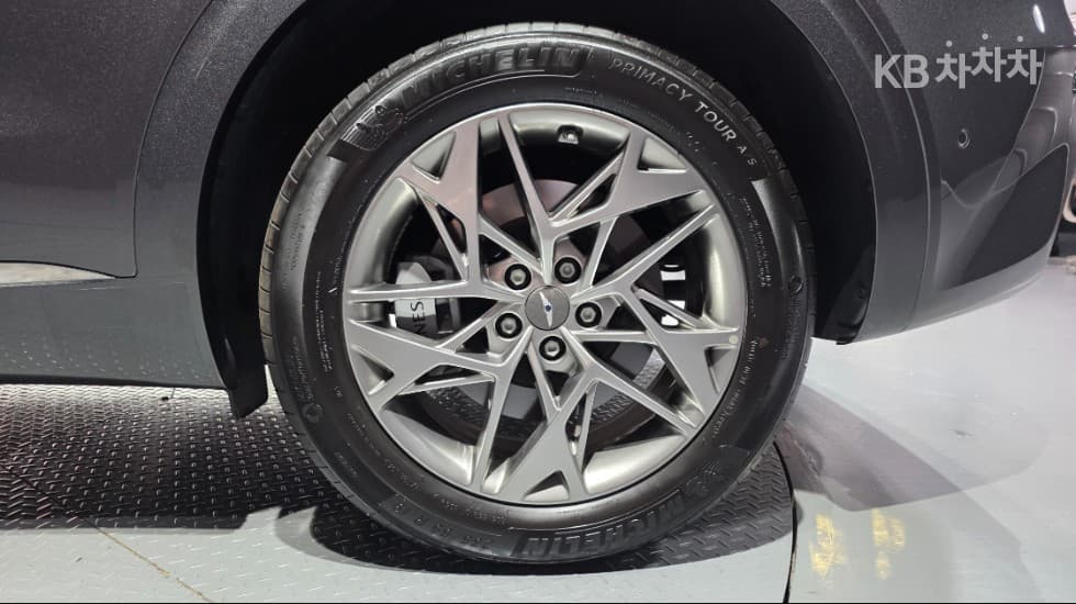 Genesis - GV70 | Gasoline 2.5T AWD 22