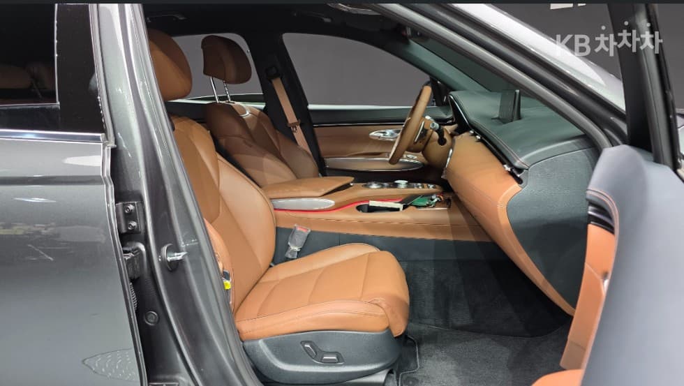 Genesis - GV70 | Gasoline 2.5T AWD 10