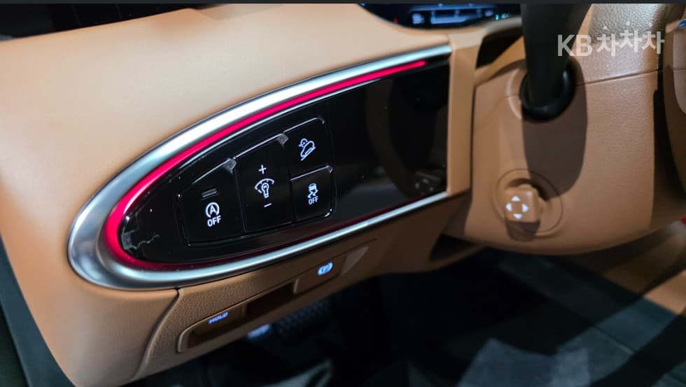 Genesis - GV70 | Gasoline 2.5T AWD 15