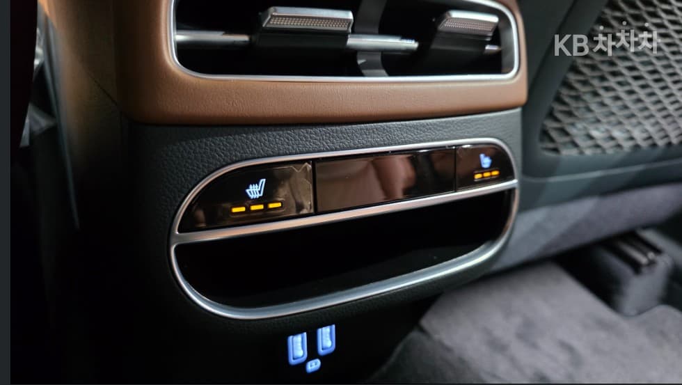 Genesis - GV70 | Gasoline 2.5T AWD 14