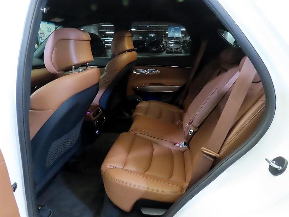 Genesis - GV70 | Gasoline 2.5T AWD 7