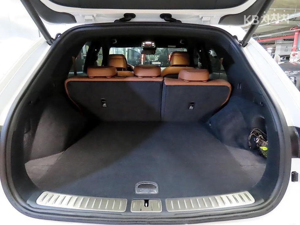 Genesis - GV70 | Gasoline 2.5T AWD 18