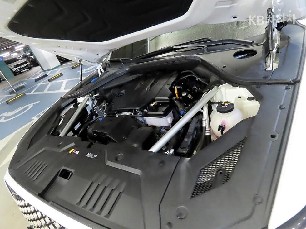 Genesis - GV70 | Gasoline 2.5T AWD 19