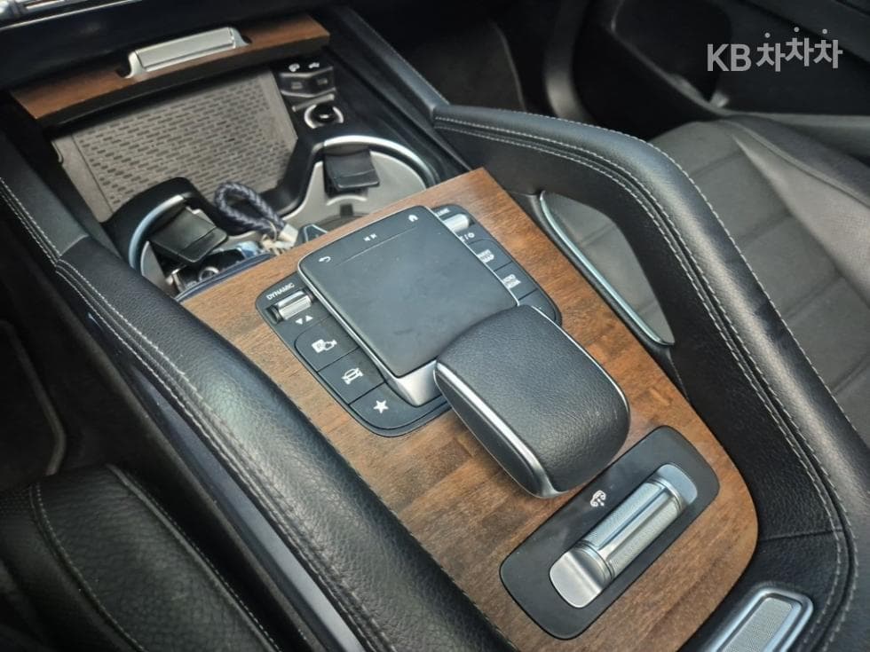Mercedes-Benz - GLS-Class | 400 4Matic Base 18