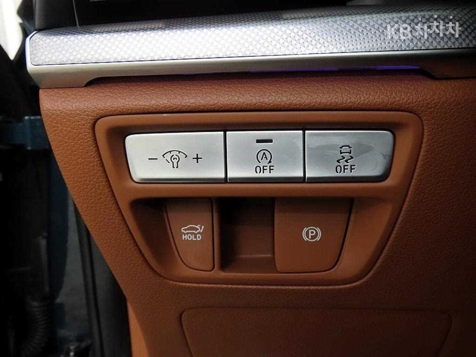 Genesis - G80 | 2.5 T-GDi AWD 12