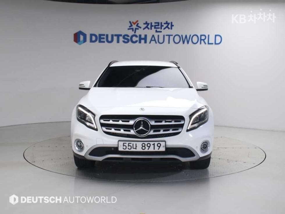 Mercedes-Benz - GLA-Class | X156 220 Base 3