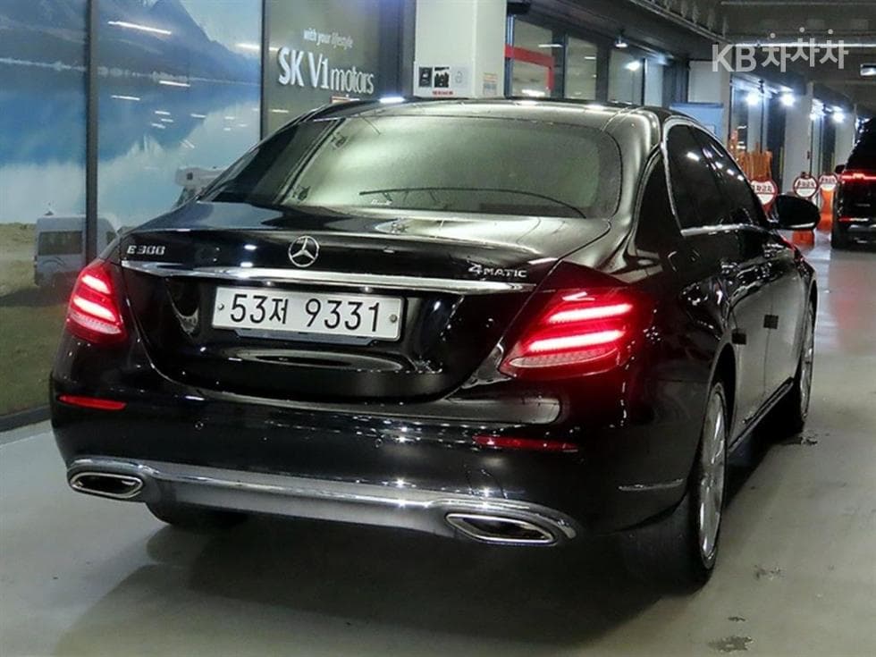 مرسيدس - E-Class | E300 4Matic Exclusive 4